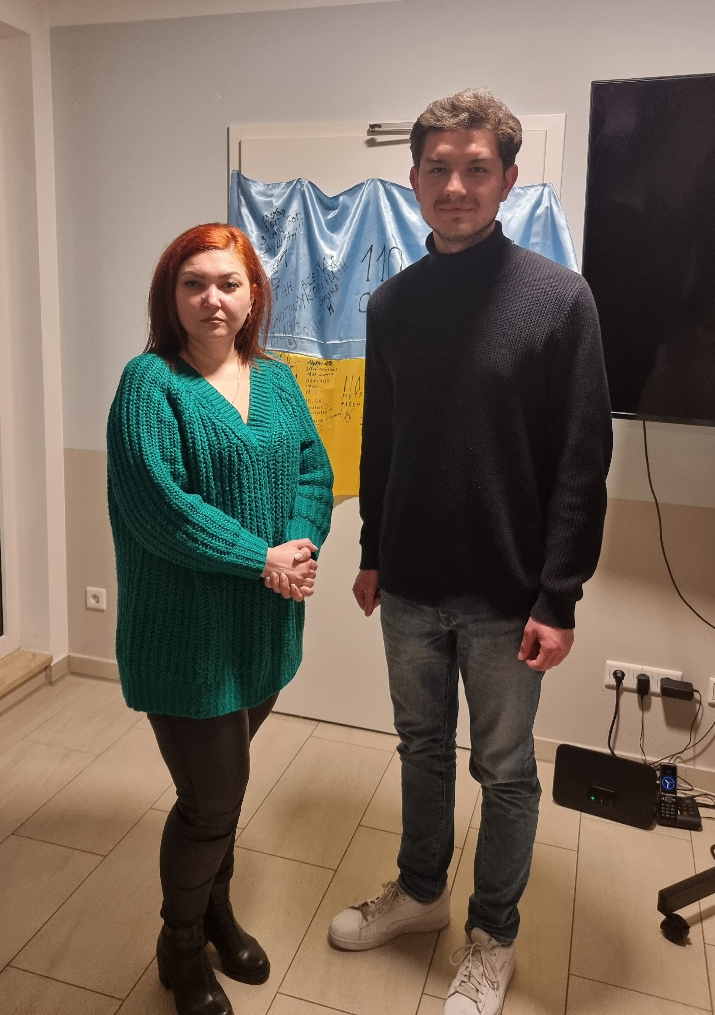 Ina aus Mariupol und MdB Nils Gründer, Foto: Claus Schweinheim